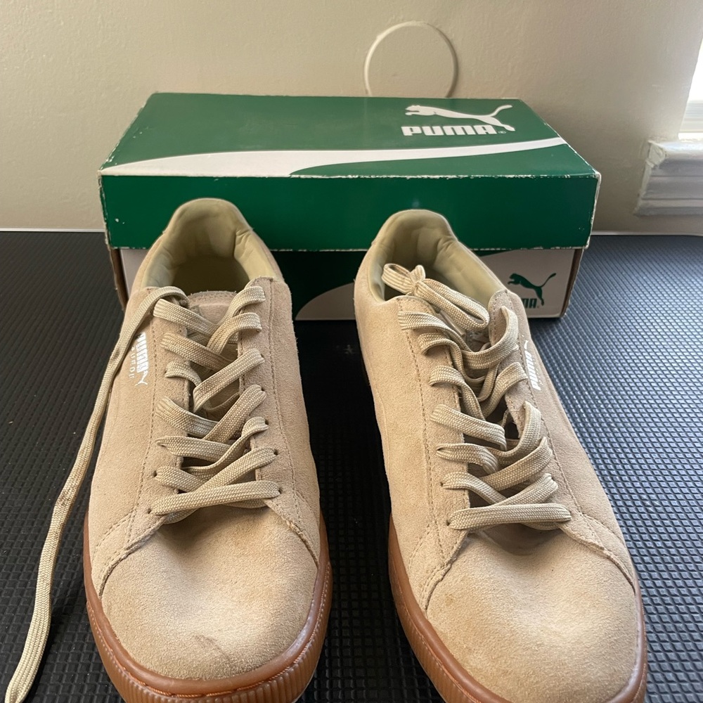 Pumas good condition size 10